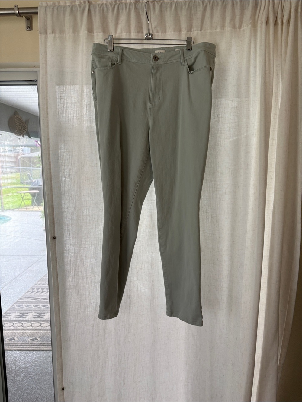 Women's Slim Straight Jeans in Sage Green